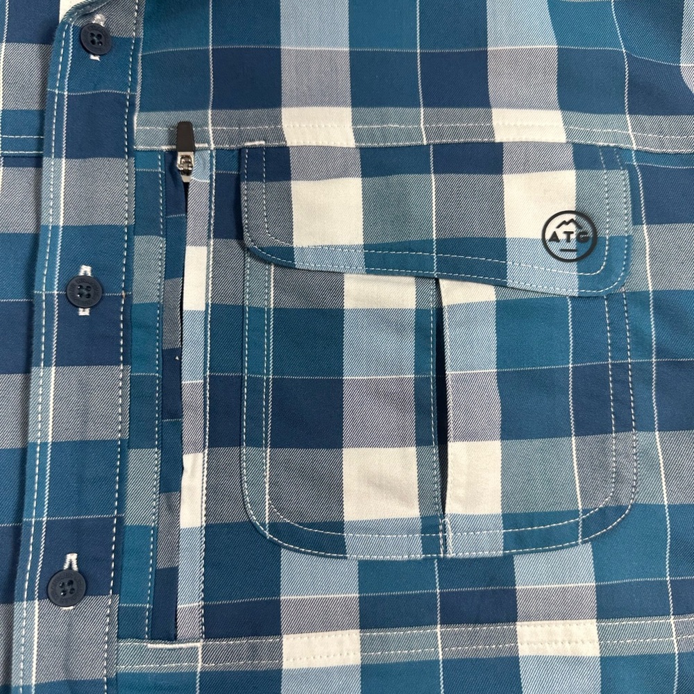 Wrangler Men's Teal and White Plaid Button Down Shirt - Picture 5 of 13